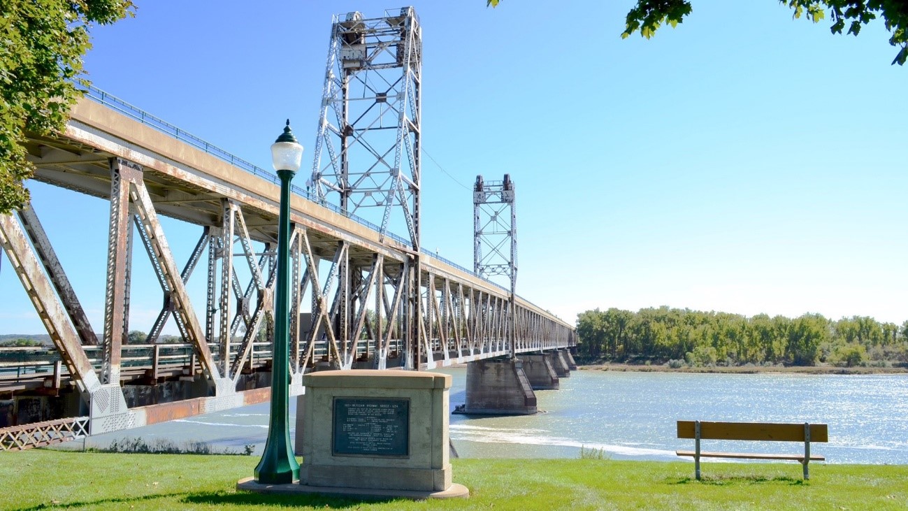 Meridian Bridge