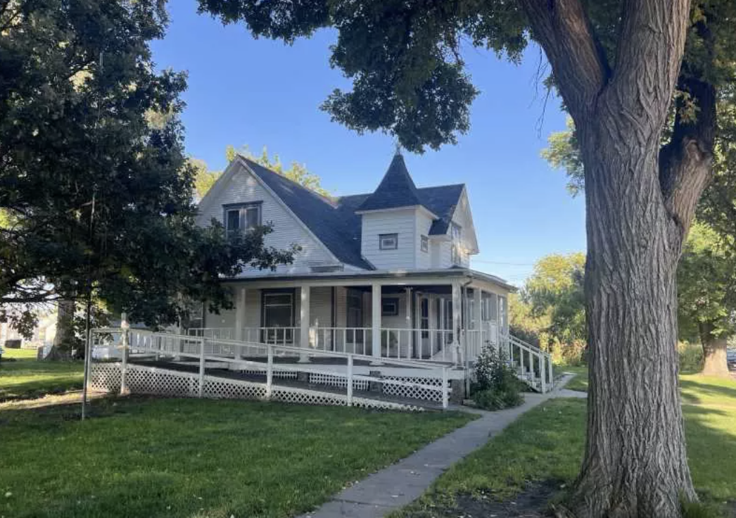 Curtis Hansen Memorial Museum