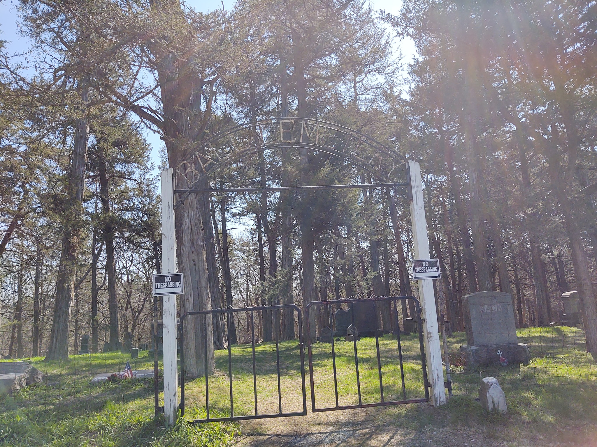 The gates of Springfield's Ball Cemetery.