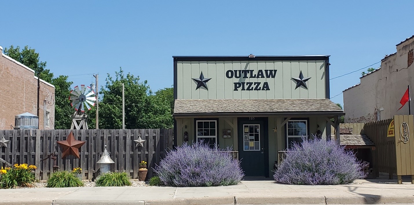 Outlaw Pizza and Ice Cream